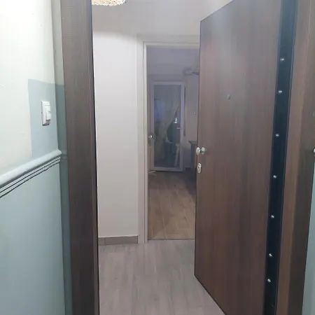 Small Center 2 塞萨洛尼基